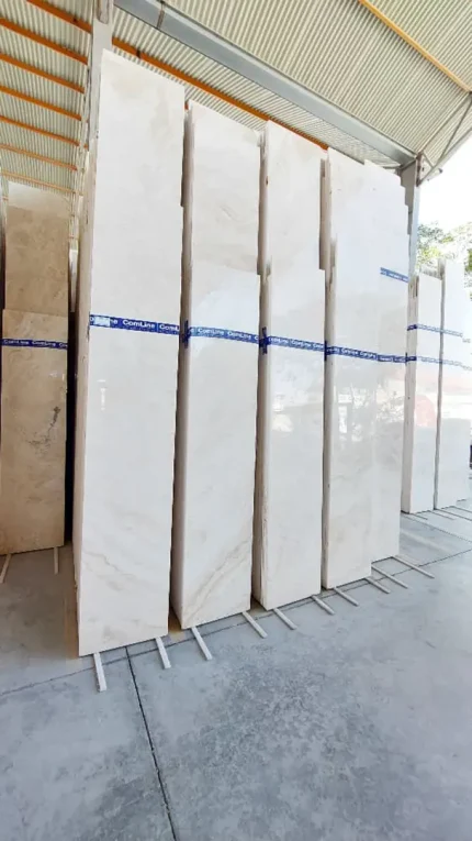 تراورتن سفید سوپر عباس‌آباد